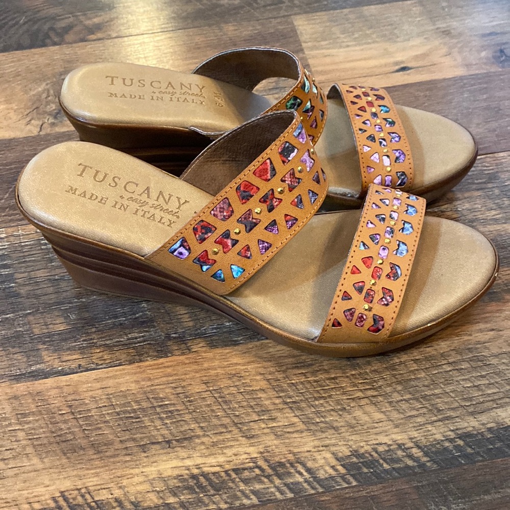 Tuscany Easy Street wedge sandals size 6.5